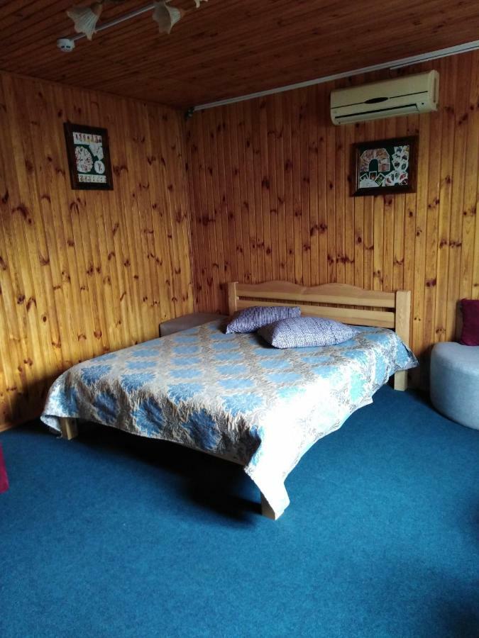 Hotelhola Çernigiv Dış mekan fotoğraf